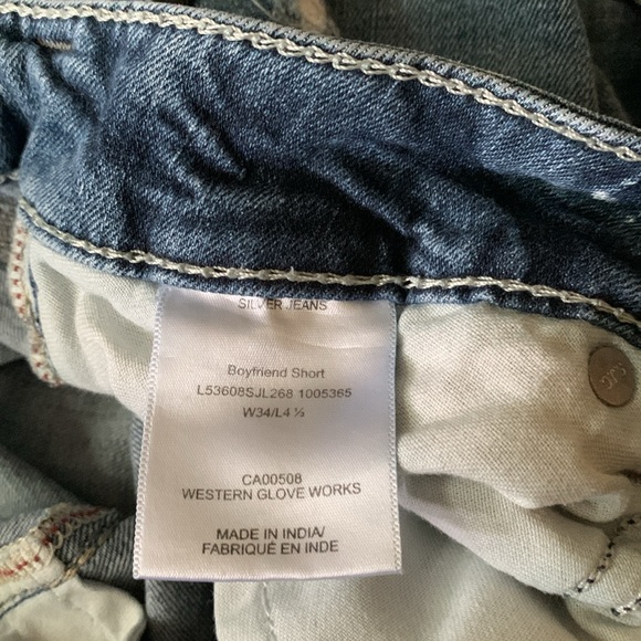 Shorts - Picture 3 of 4